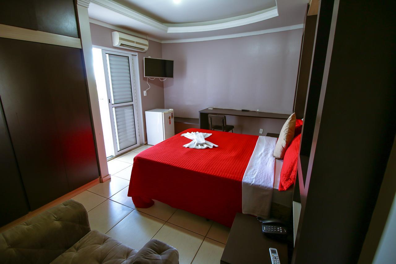 Piloes Palace Hotel Mineiros Экстерьер фото